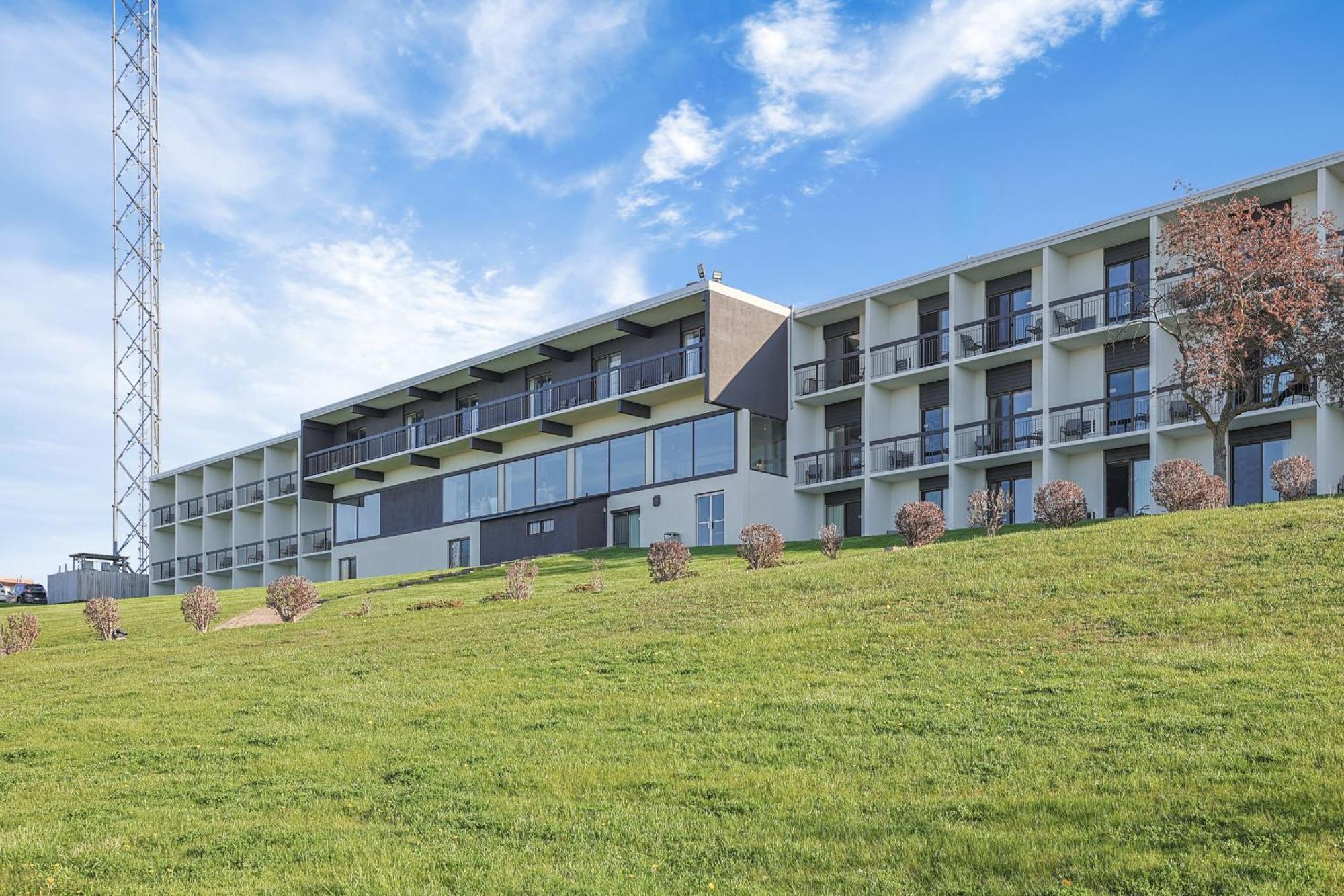The Jordan Hotel Ramada By Wyndham Exterior photo