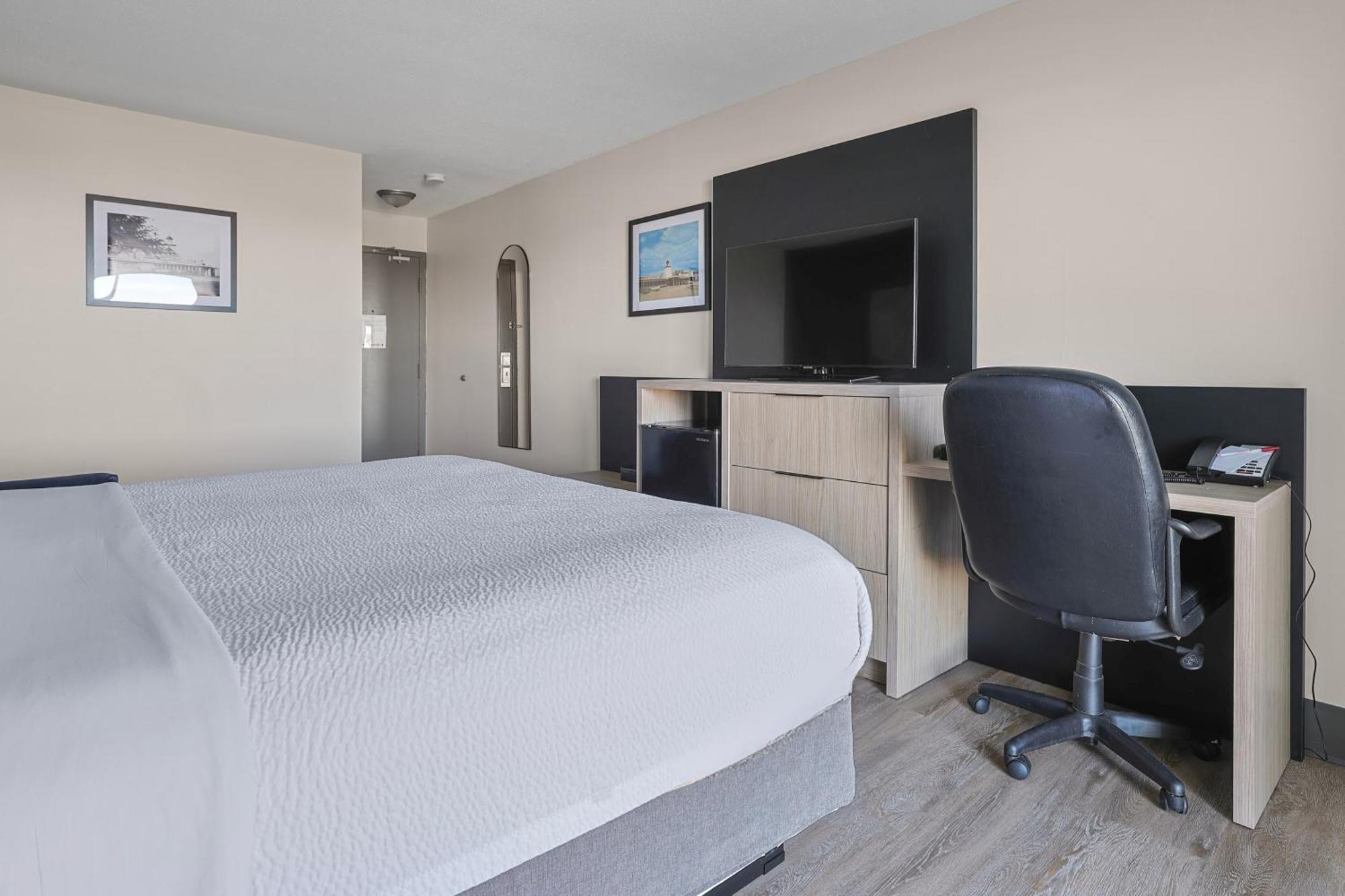 The Jordan Hotel Ramada By Wyndham Exterior photo