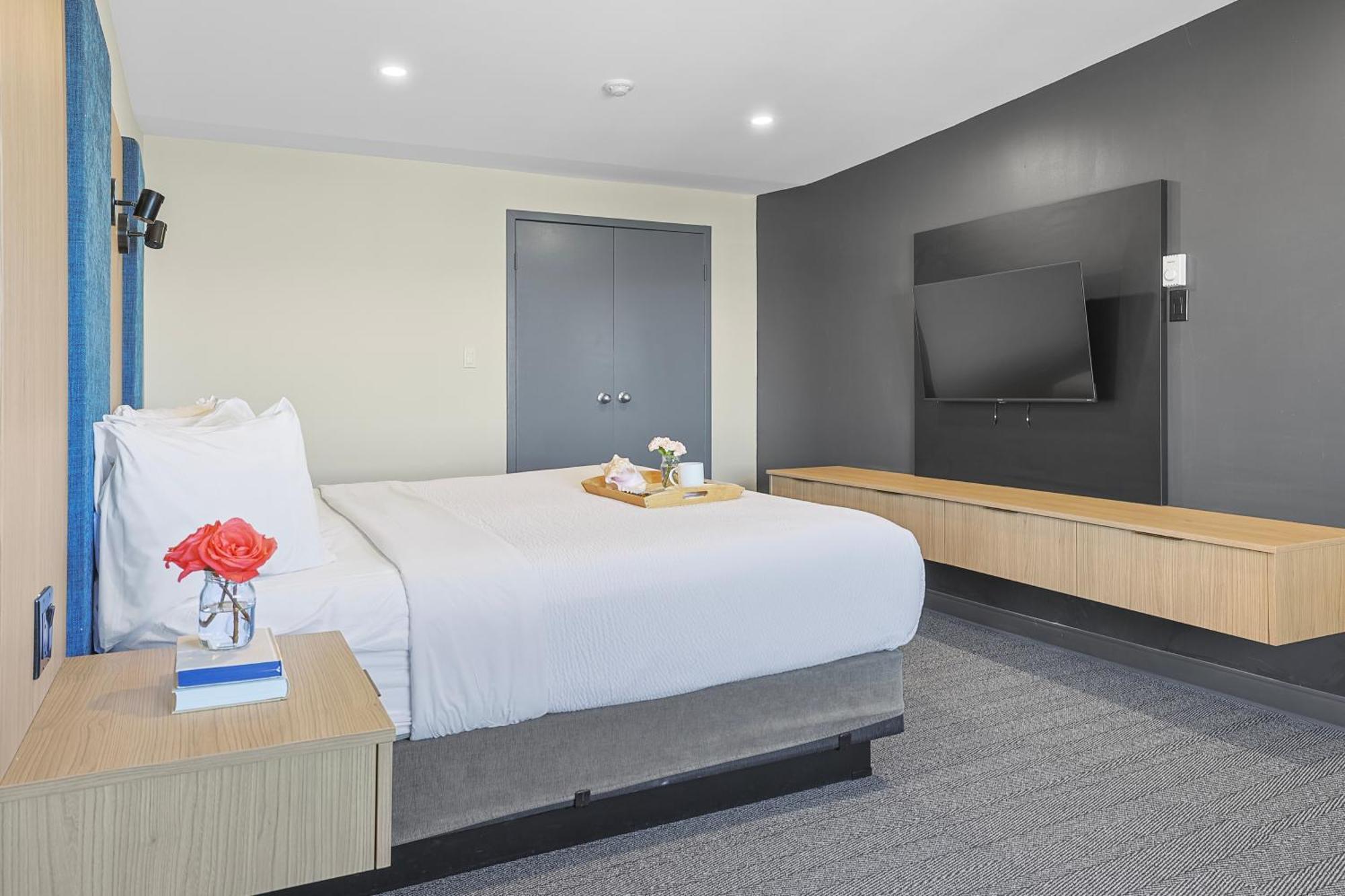 The Jordan Hotel Ramada By Wyndham Exterior photo
